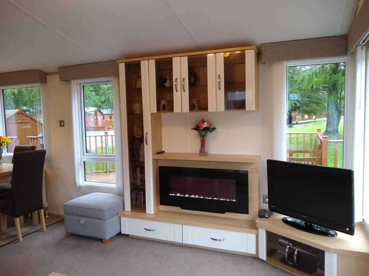 Lazy Days Lodge Glendevon Экстерьер фото