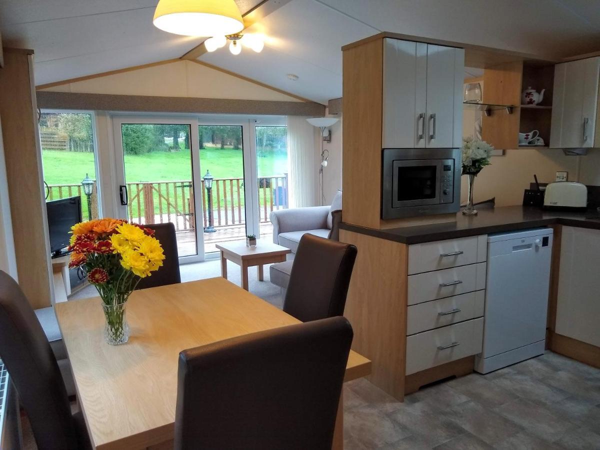 Lazy Days Lodge Glendevon Экстерьер фото