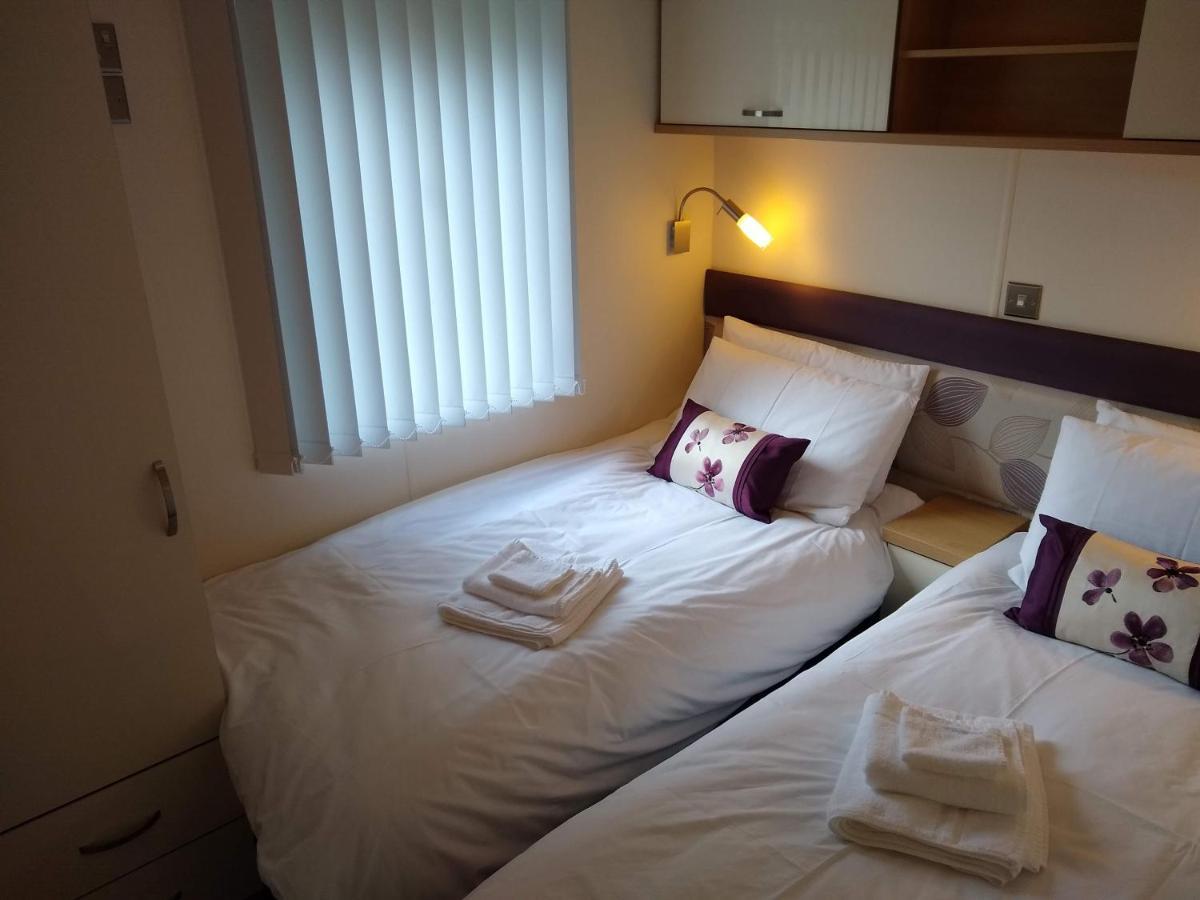 Lazy Days Lodge Glendevon Экстерьер фото