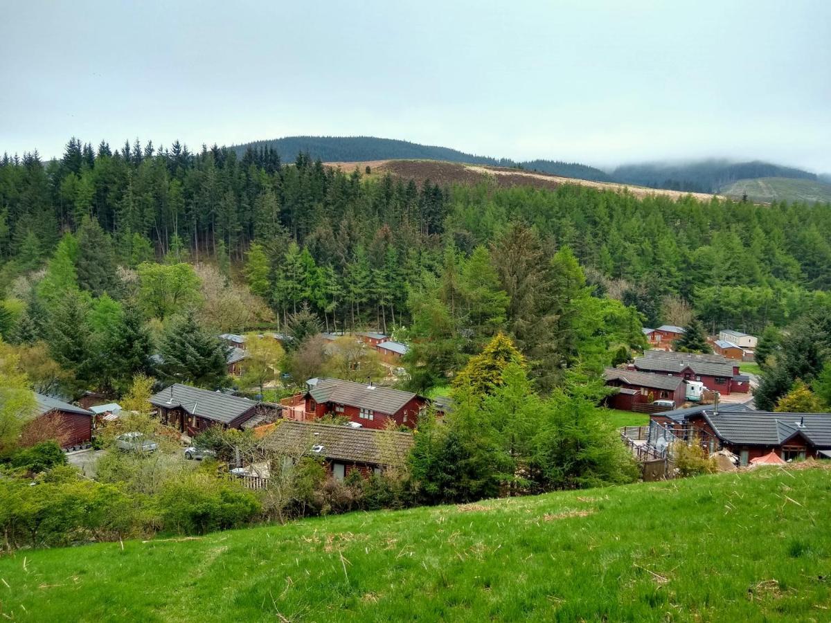 Lazy Days Lodge Glendevon Экстерьер фото