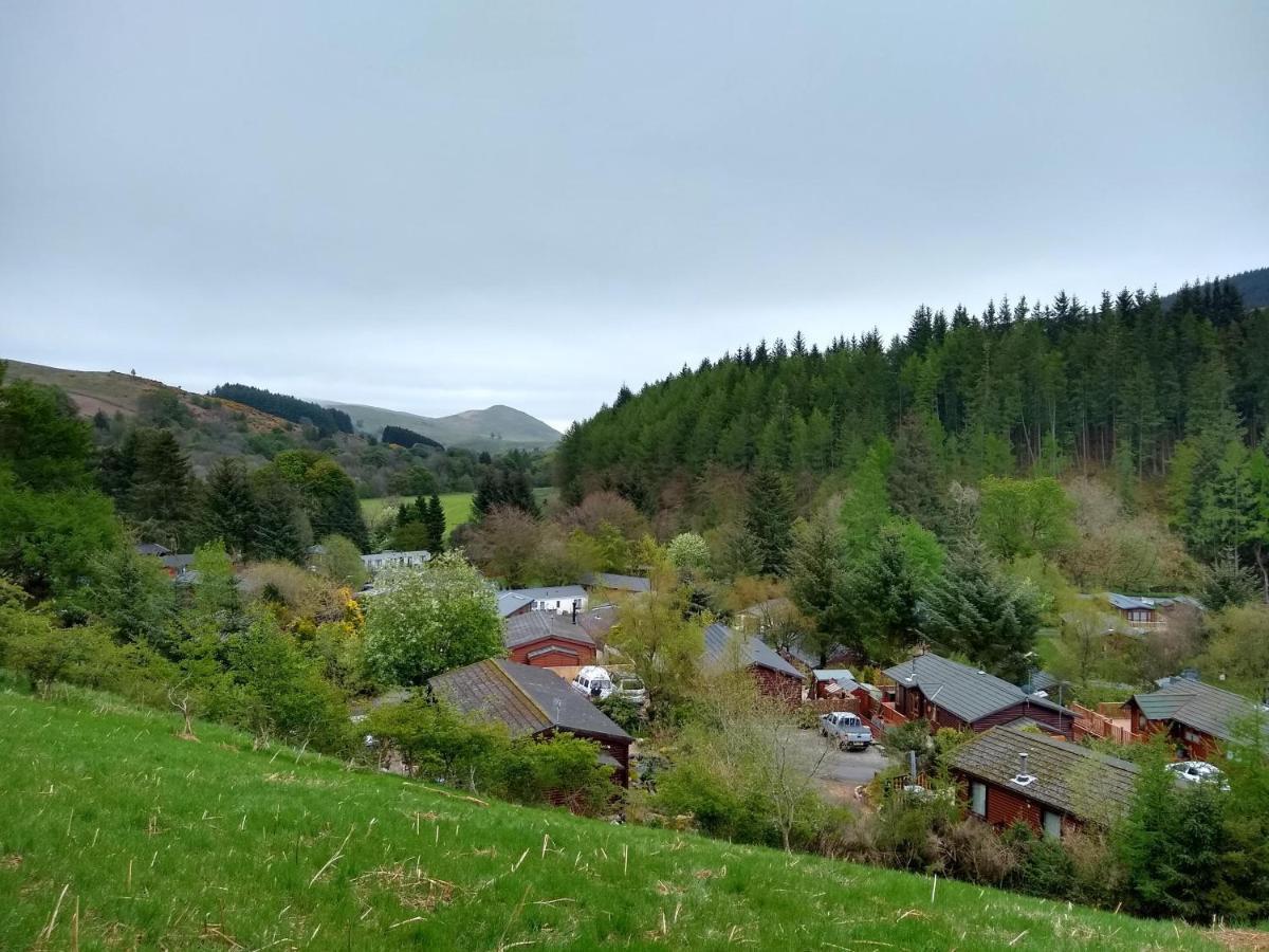 Lazy Days Lodge Glendevon Экстерьер фото